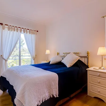 Isis - 2 Bedrooms In דירה *