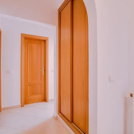 Isis - 2 Bedrooms In Apartman *